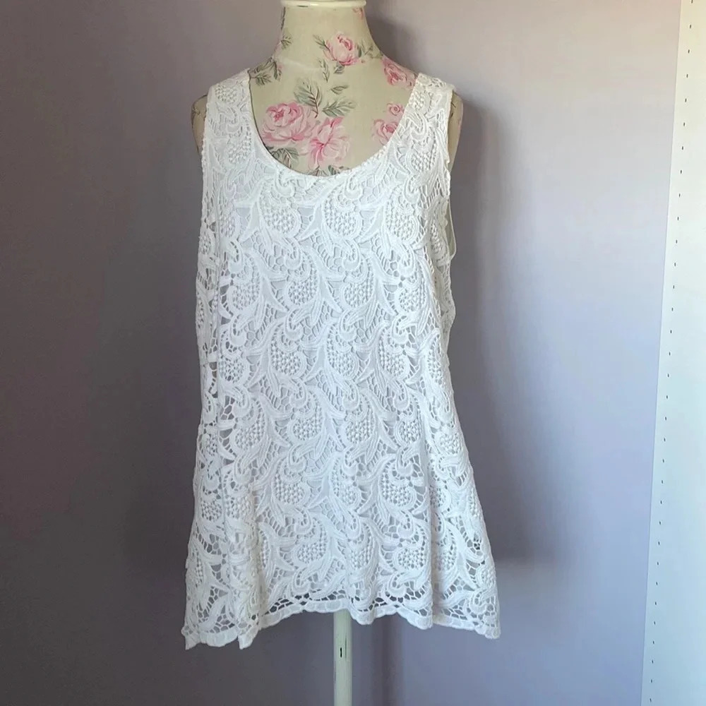 Kelly by Clinton Kelly white crocheted front take top size XL